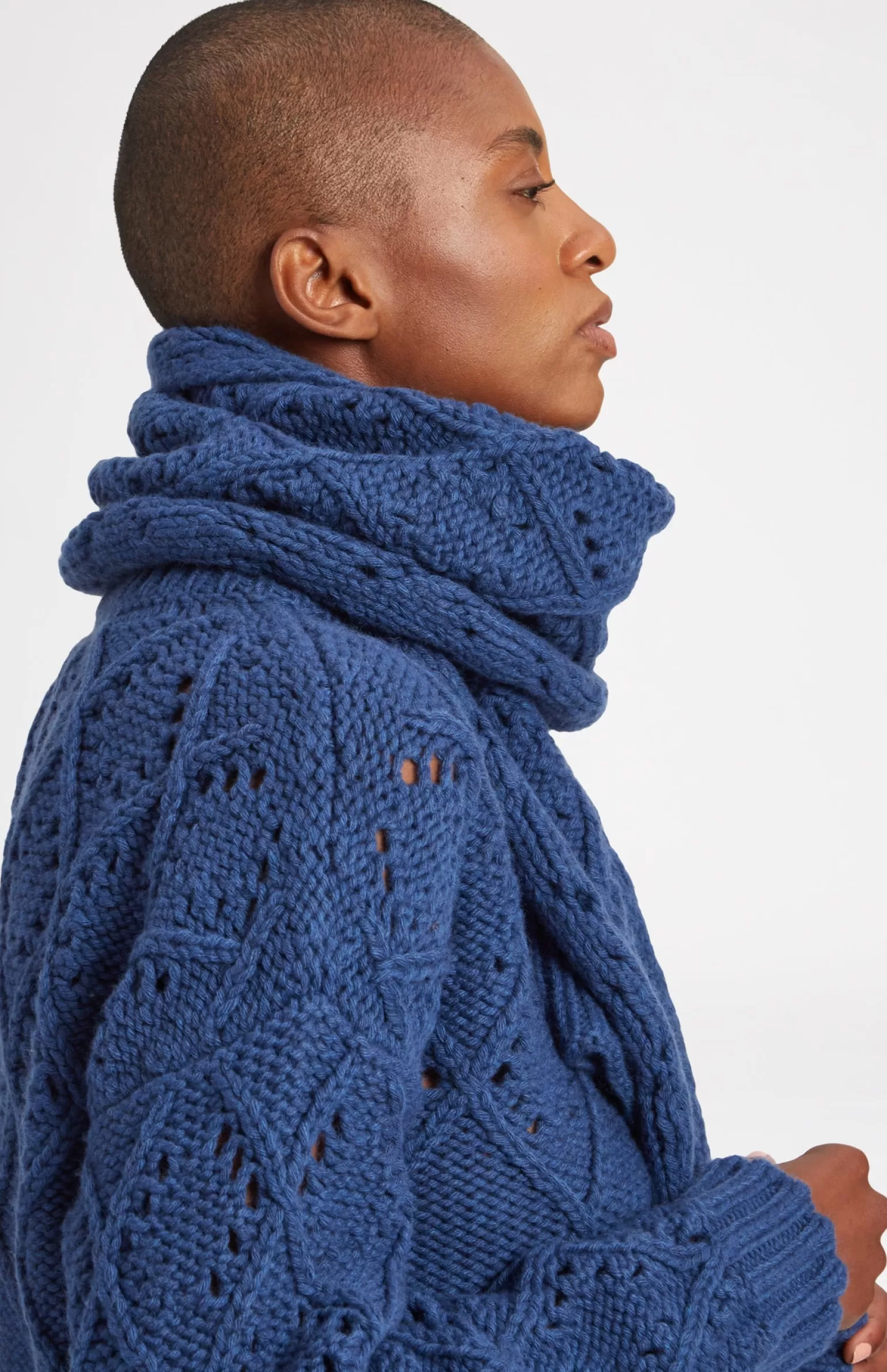 Women Pringle of Scotland Allover Diamond Eyelet Stitch Scarf In Storm Blue Melange