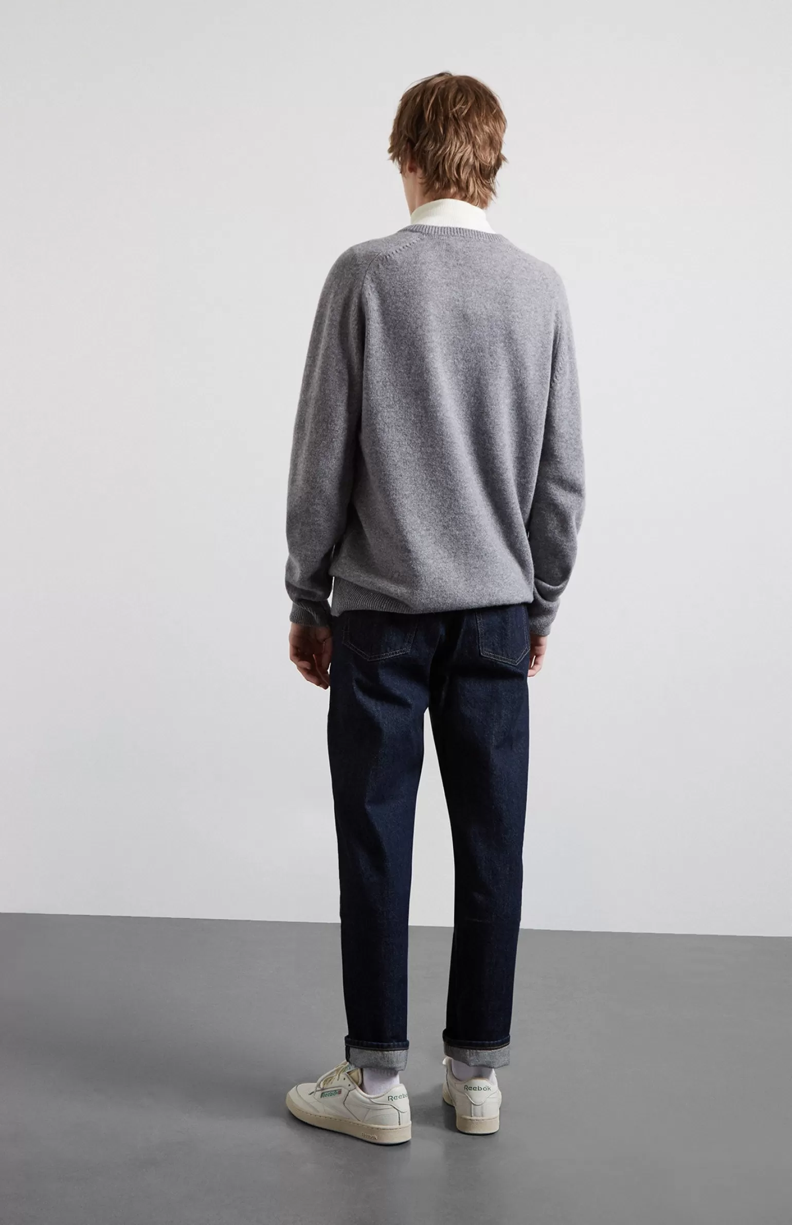 Pringle of Scotland Men's Archive V Neck Lambswool Blend Jumper In Grey Marl