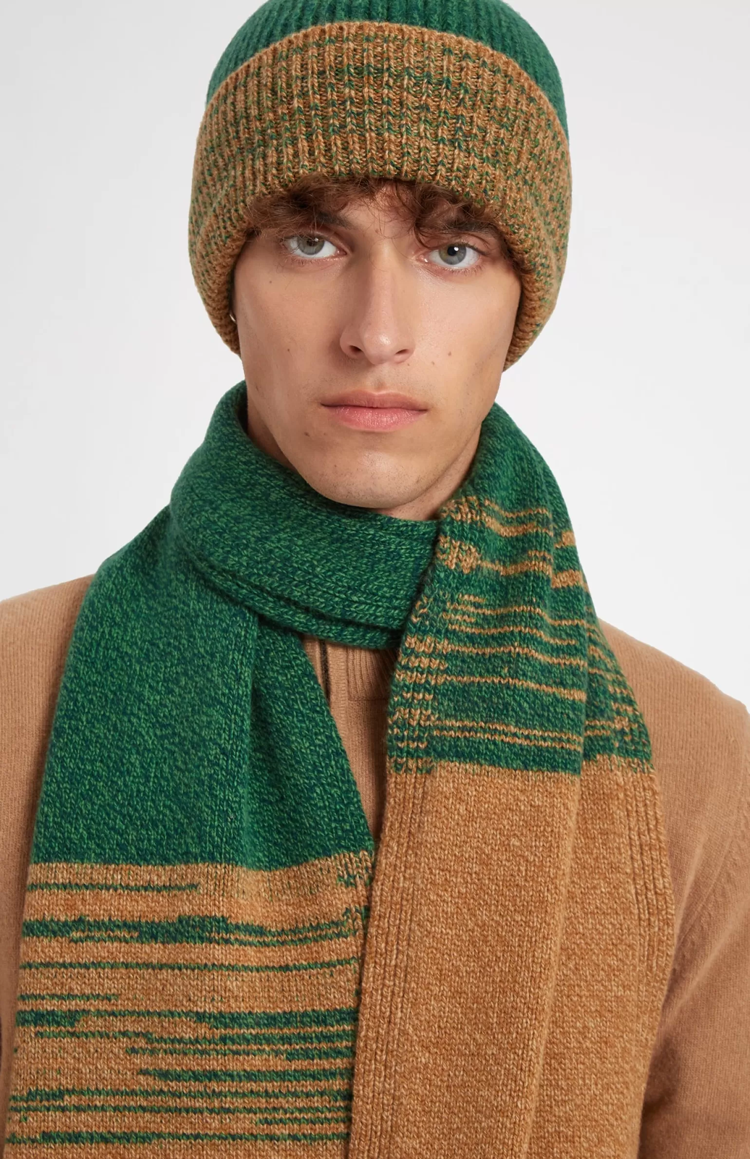 Pringle of Scotland Men's Lambswool Scarf With A Mouline Degrade Effect In Vicuna and Evergreen