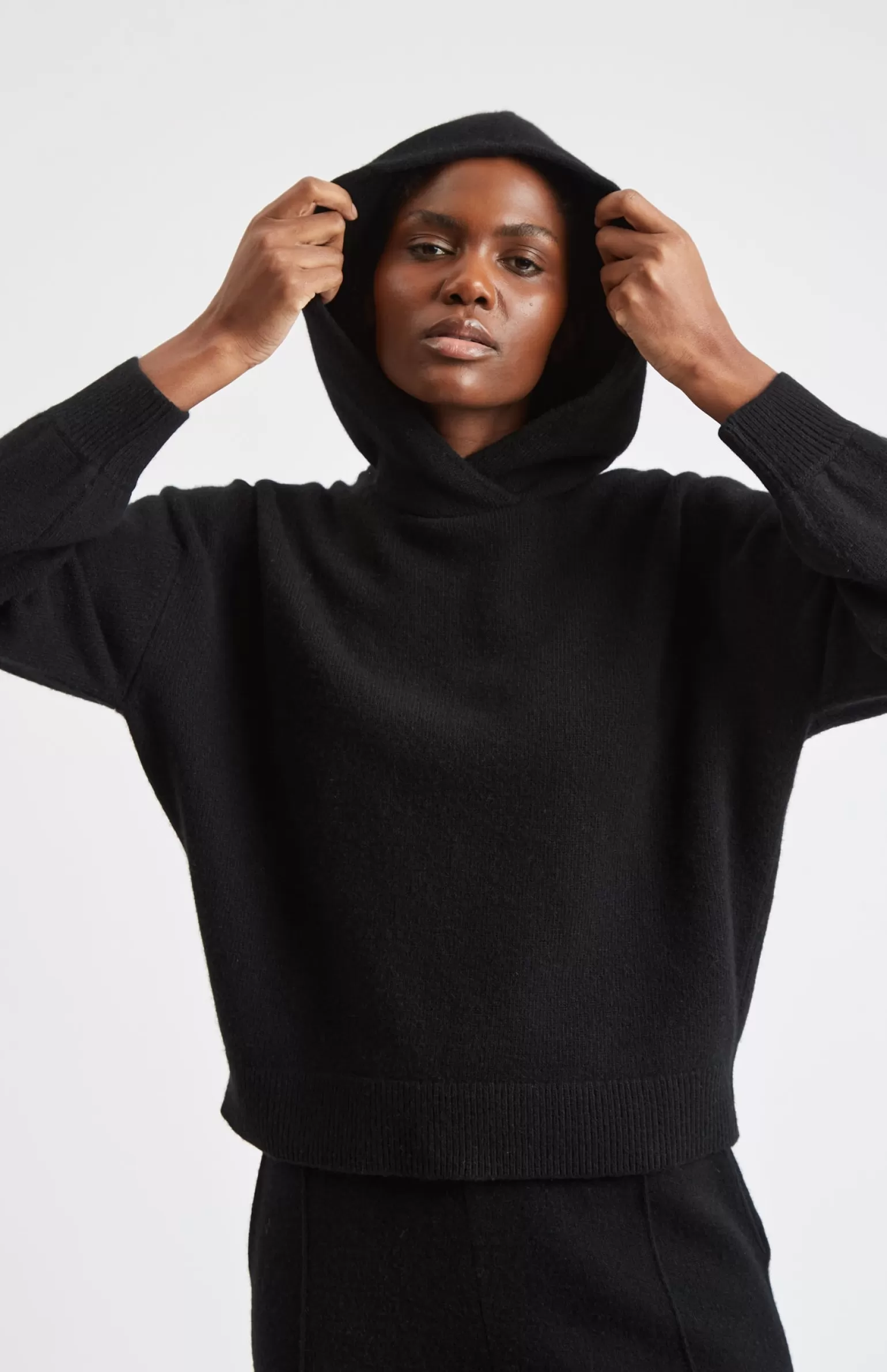 Women Pringle of Scotland Women's Cashmere Blend Hoodie In Black