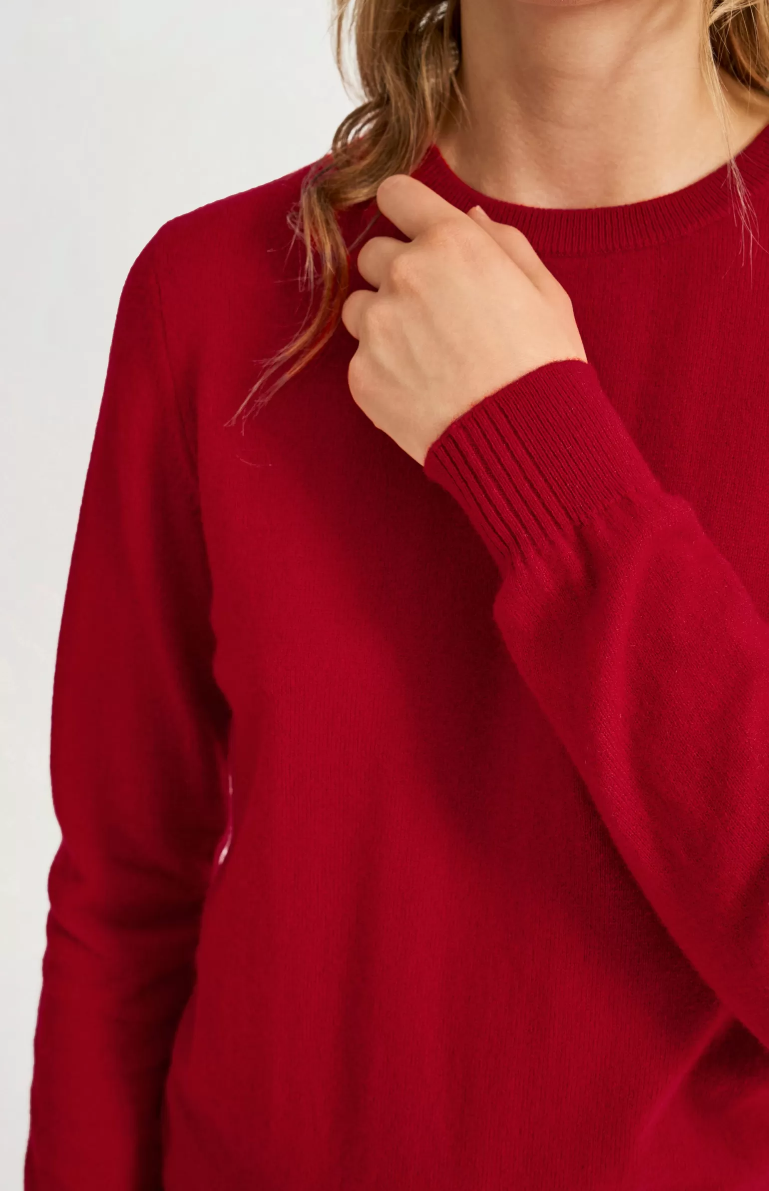 Women Pringle of Scotland Womens Classic Round Neck Cashmere Jumper In Scarlet