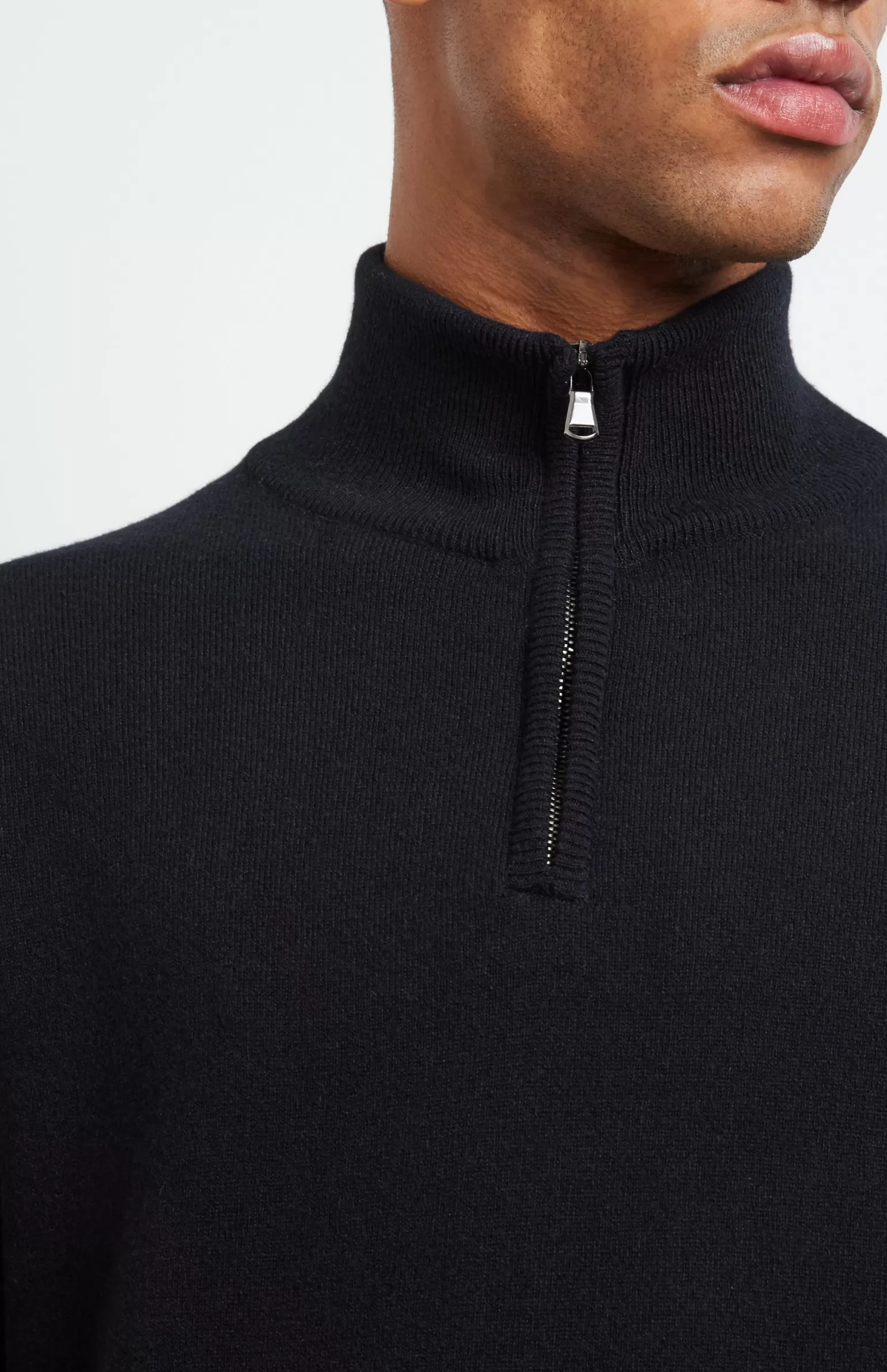 Pringle of Scotland Zip Neck Cashmere Jumper In Black